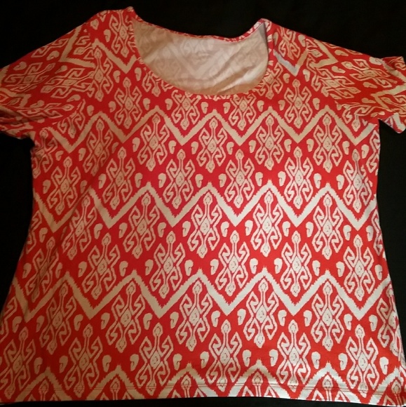 Tops - Plus size women's orange and white design shirt